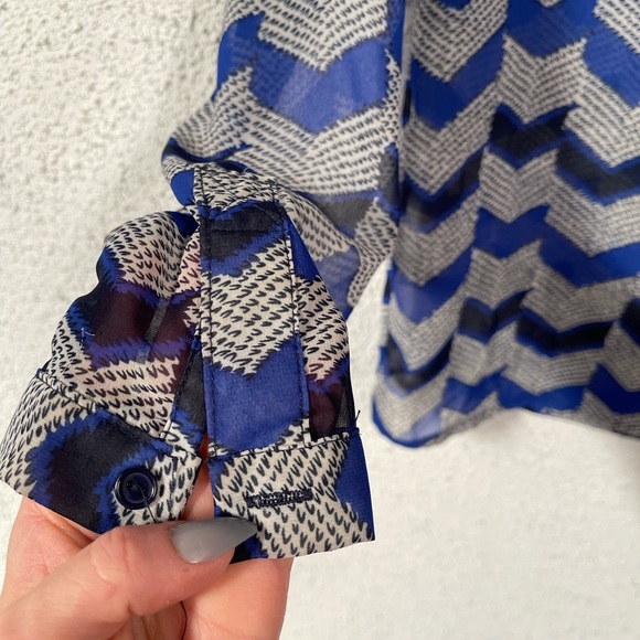 Forever 21 Blue & Black Chevron Long Sleeve Chiffon Top - Picture 3 of 4